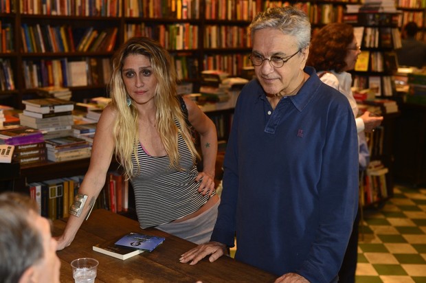 Amora Mautner e Caetano Veloso em lançamento de CD no Rio (Foto: André Muzell / Ag. News)
