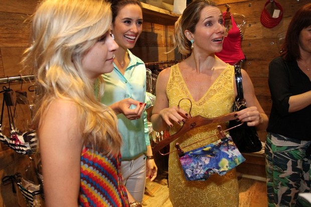 Vitória Frate, Amanda Richter e Letícia Spiller em inauguração de loja no Rio (Foto: Anderson Borde/ Ag. News)