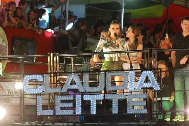 Claudia Leitte se apresenta no Carnatal (Foto: Marcelo Loureiro/AgNews)