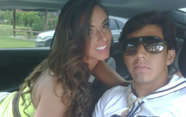 Nicole Balhs e o namorado Victor Ramos (Foto: Divulgação / Divulgação)