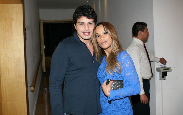 Leilah Moreno e namorado (Foto: PhotoRioNews)