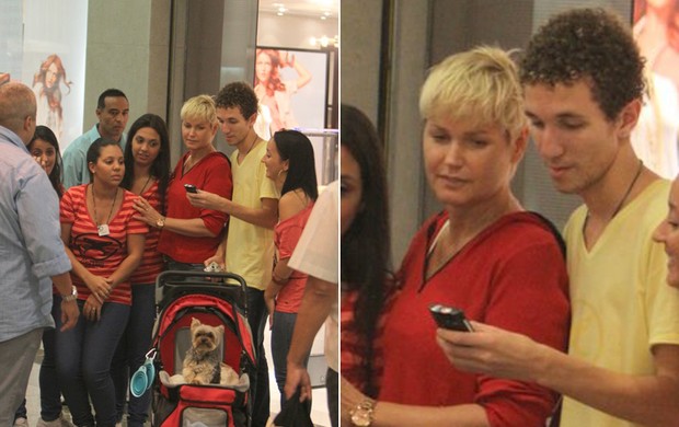 Xuxa tira foto com fãs em shopping do Rio (Foto: Delson Silva / Ag News)