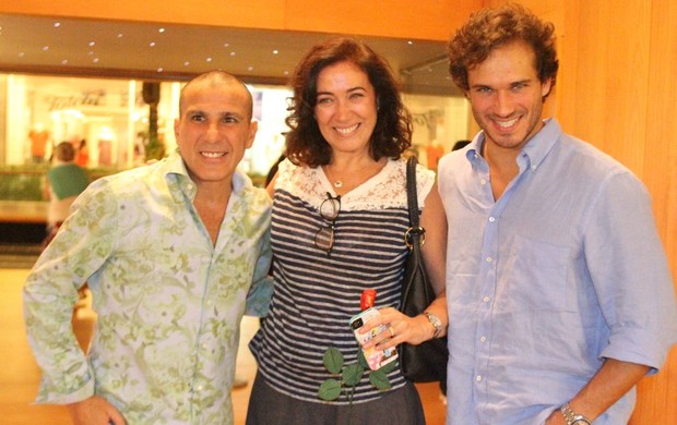 Eri Johnson com Lilia Cabral e Paulo Rocha (Foto: Daniel Delmiro/AgNews)