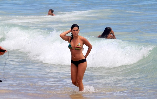Fernanda Paes Leme na praia do Leblon no Rio de Janeiro (Foto: Wallace Barbosa / AgNews)