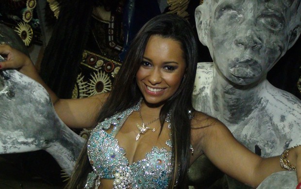 Raissa de Oliveira, rainha de bateria da Beija-Flor (Foto: Alan Lucio / Divulgação)