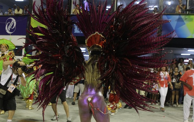  Jessica Pimentinha desfila pela União da Ilha (Foto: Raphael Mesquita / Photo Rio News)