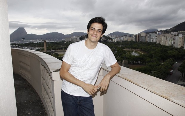 Mateus Solano na coletiva do filme 'A Novela das 8' (Foto: Felipe Assumpção / AgNews)