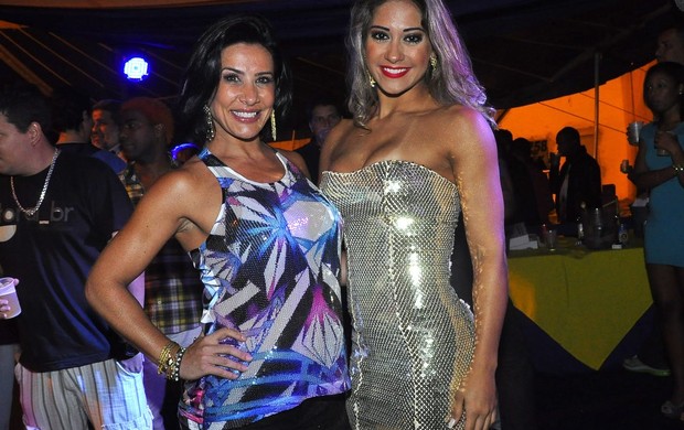 Scheila Carvalho com Mayra Cardi (Foto: Roberto Teixeira/EGO)