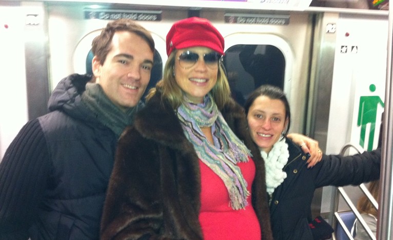 Luana Piovani no metrô em Nova York (Foto: Reprodução/Twitter)