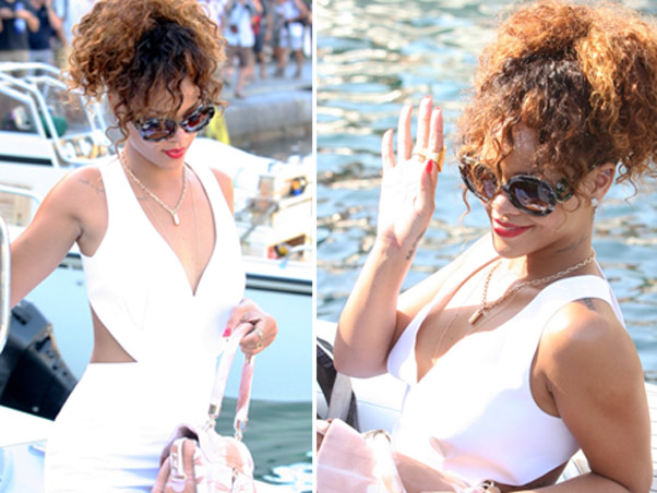 Rihanna passeia por Portofino e acena para os fãs... (Foto: X17/X17)