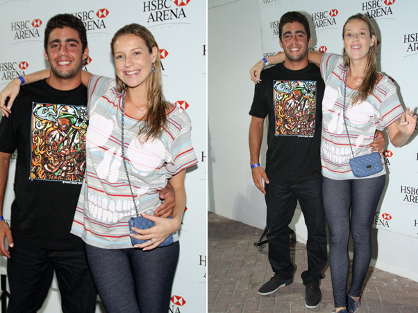Grávida de quatro meses de Dom, Luana Piovani foi ao show com o namorado, Pedro Scooby (Foto: Roberto Filho/Ag News)