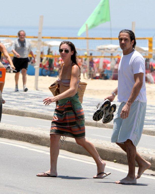 Glenda foi à praia com o namorado em Ipanema