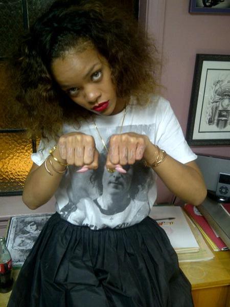 Rihanna (Foto: Reprodução/ Twitter)