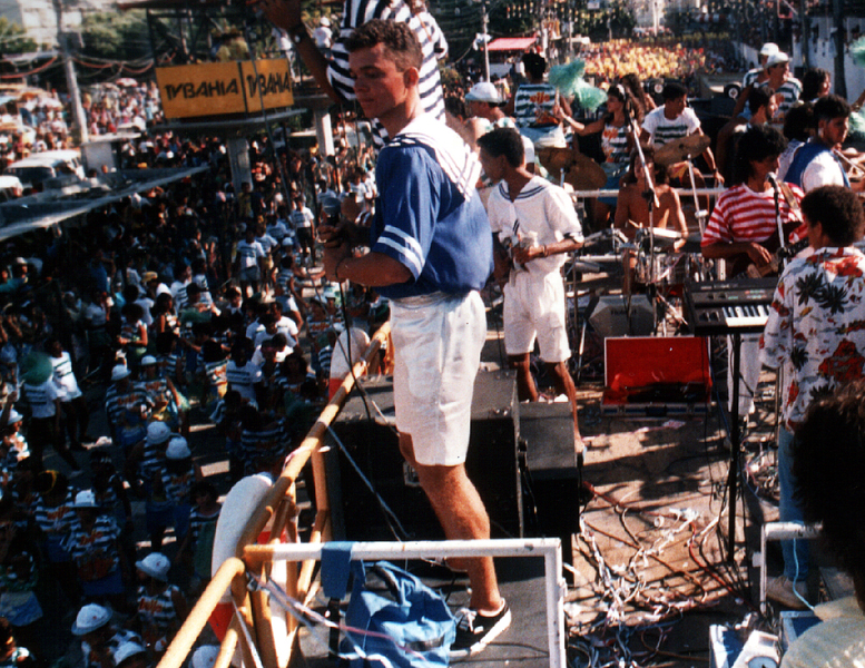 Netinho com a Banda Beijo no carnaval de 1987, em Salvador