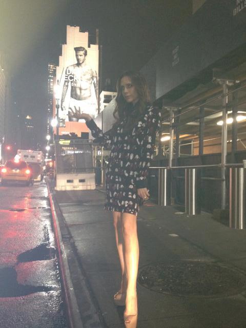 David Beckham posta foto da mulher, Victoria, em Nova York (Foto: Facebook)