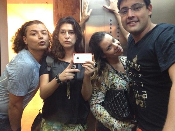 David Brazil, Fernanda Paes Leme, Fernanda Souza e Bruno De Luca após festa na casa de Preta Gil no Rio (Foto: Twitter/ Reprodução)
