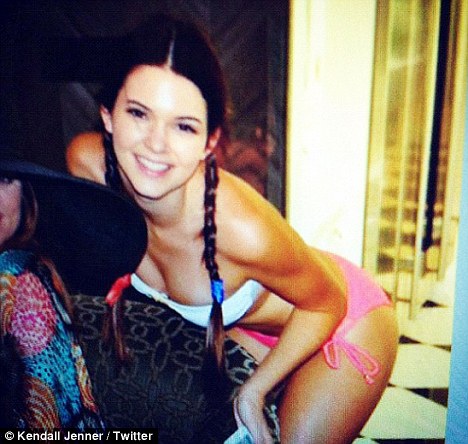 Kendall Jenner posta foto de biquíni no Twitter (Foto: Reprodução/Twitter)