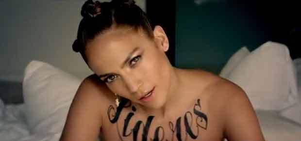 Jennifer Lopez em novo clipe (Foto: Reprodução/YouTube)
