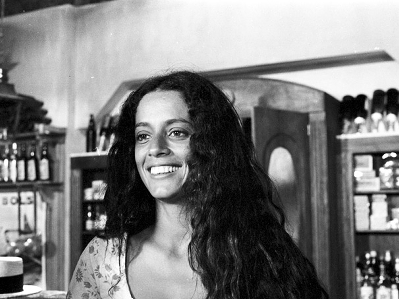 Na primeira versão da adaptação da obra de Jorge Amado para a TV, em 1975, Gabriela foi interpretada por Sônia Braga