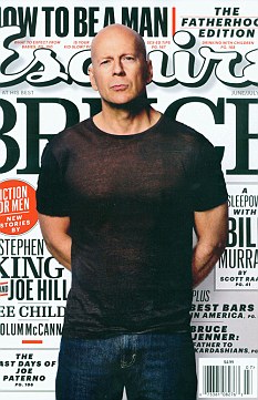 Bruce Willis posa para revista (Foto: Reprodução)