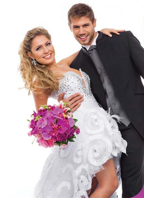 Capa de revista e nova foto ex-BBBs Renata e Jonas vestidos de noivos (Foto: Divulgação / Revista Noivas & Noivos)