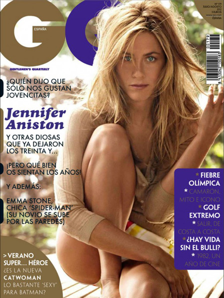 Jennifer Aniston aparece com um ar selvagem na capa da edição espanhola da revista "GQ" de julho.