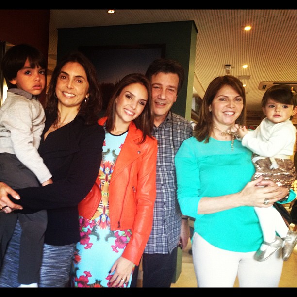 Carol Celico e a família (Foto: Instagram/Reprodução)