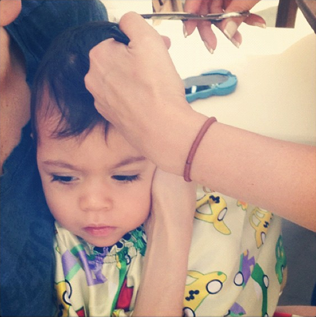 1º corte de cabelo do Lorenzo, filho da Isabella Fiorentino (Foto: Instagram / Reprodução)