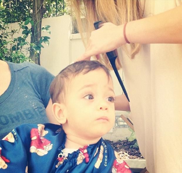 1º corte de cabelo do Nicholas, filho da Isabella Fiorentino (Foto: Instagram / Reprodução)