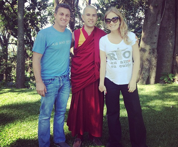 Angélica, Luciano Huck e "Lama Michel" (Foto: Instagram / Reprodução)