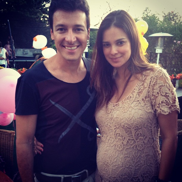 Vera Viel com Rodrigo Faro em festa de Arthur, filho de Eliana (Foto: Reprodução Instagram)