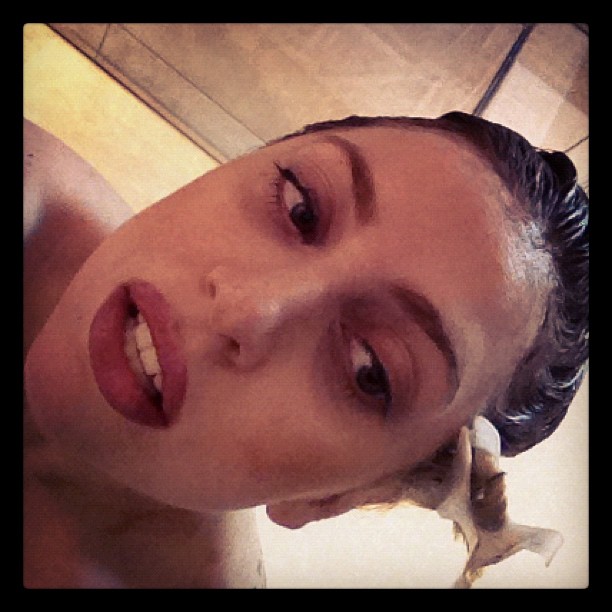 Lady Gaga pinta o cabelo (Foto: Instagram)