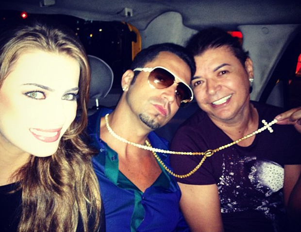 Latino, noiva e David Brazil em boate em NY (Foto: Instagram / Reprodução)