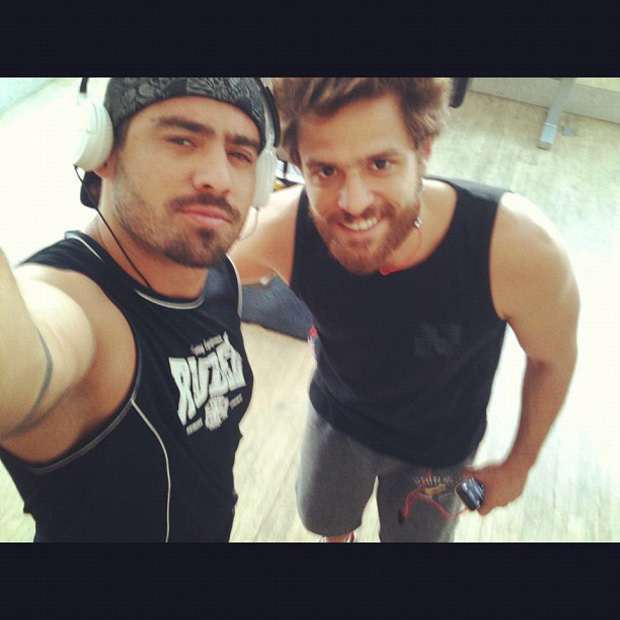 O ex-BBB Yuri e Alejando Claveaux (Foto: Instagram / Reprodução)