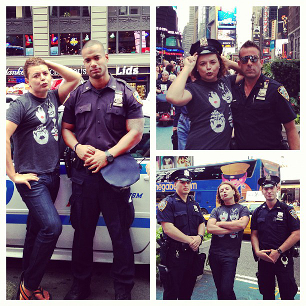 David Brazil e policiais em NY (Foto: Instagram / Reprodução)