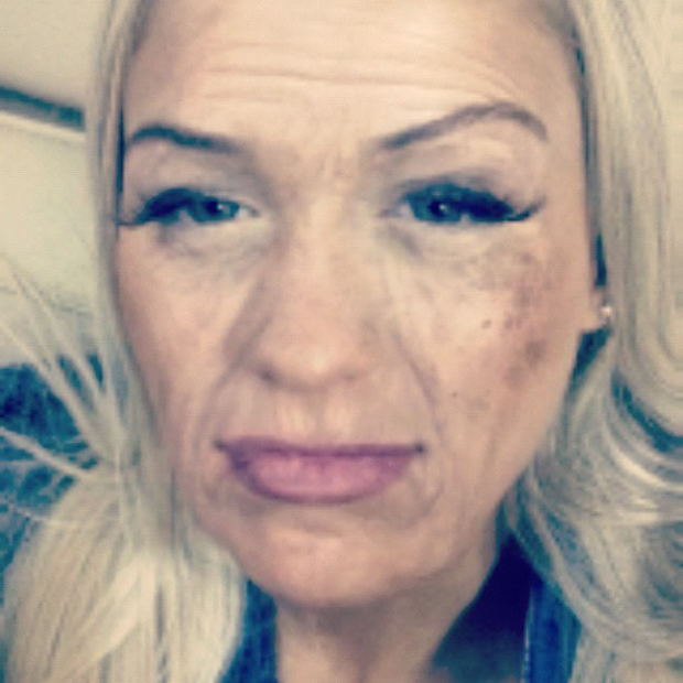 Carol Belli posta foto 'envelhecida' (Foto: Instagram / Reprodução)