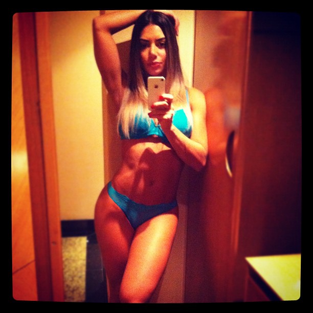 Graciella Carvalho posta foto de biquíni no Instagram (Foto: Reprodução/Instagram)