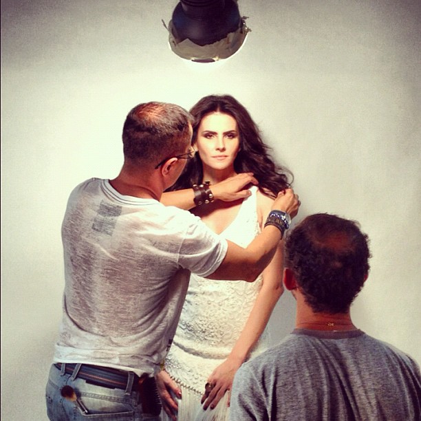 Making of ensaio fotográfico da atriz Lisandra Souto (Foto: Divulgação)