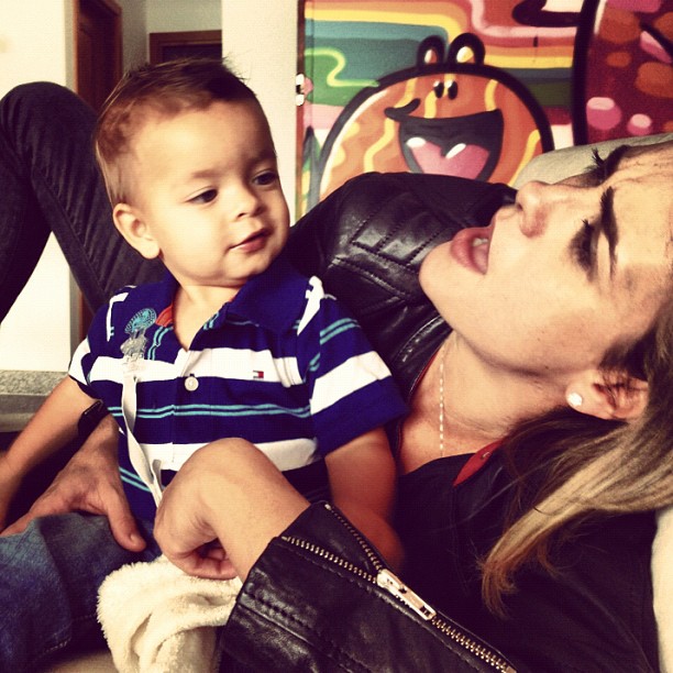 Juliana Silveira com o filho Bento (Foto: Instagram/Reprodução)