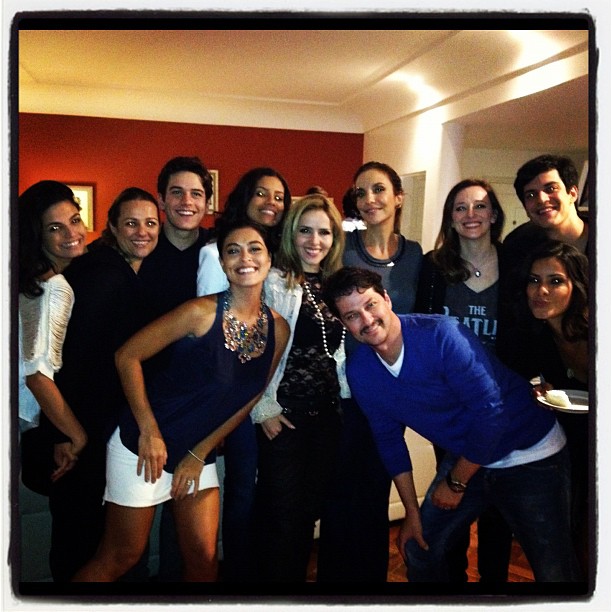 Juliana Paes posta foto do elenco de 'Gabriela' (Foto: Reprodução/Instagram)