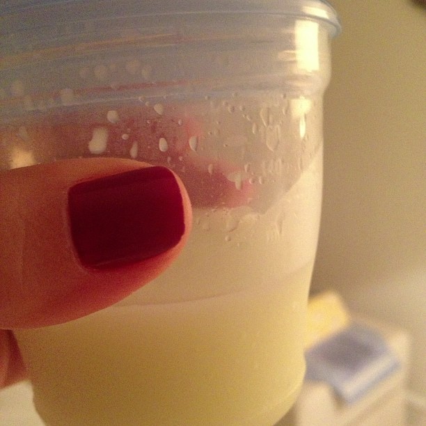Claudia Leitte posta foto de leite para o filho Rafael (Foto: Instagram/ Reprodução)