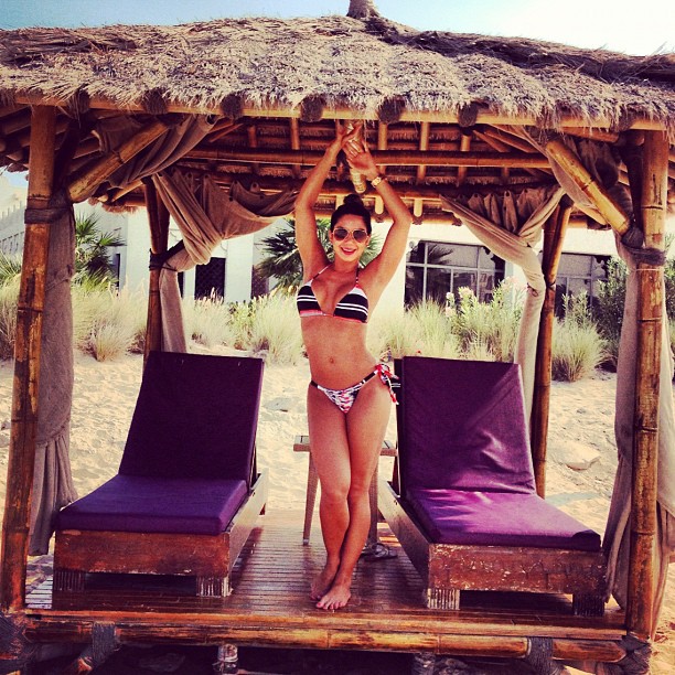 Graciella Carvalho posa em praia particular no Catar. (Foto: Reprodução/Instagram)