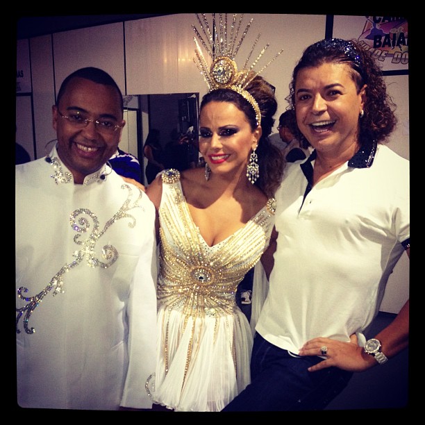 Dudu Nobre, Viviane Araújo e David Brazil em bastidores de show no Rio (Foto: Instagram/ Reprodução)