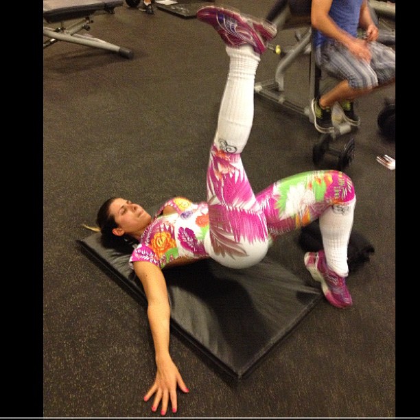 Ana Paula Minerato treina pesado na academia (Foto: Reprodução/Instagram)