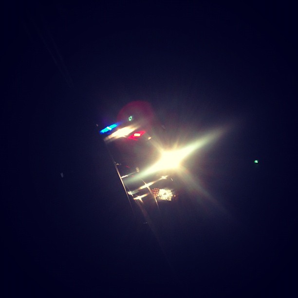 Justin Biber postou a foto das luzes das sirenes no seu Instagram (Foto: Instagram/Reprodução)