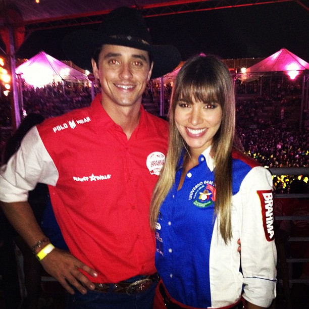 Ex-BBBs Fael e Adriana na cidade de Olímpia, São Paulo (Foto: Instagram/ Reprodução)
