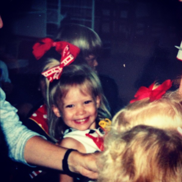 Hilary Duff posta foto quando criança (Foto: Instagram / Reprodução)
