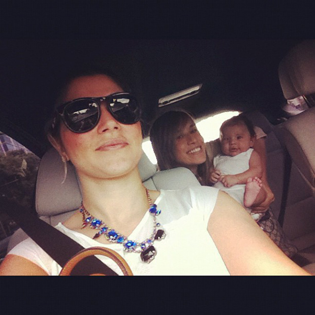Dani Souza posta foto dentro de carro com o filho (Foto: Instagram / Reprodução)
