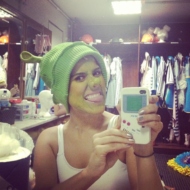 Camila Camargo posta foto com maquiagem de Shrek (Foto: Instagram / Reprodução)