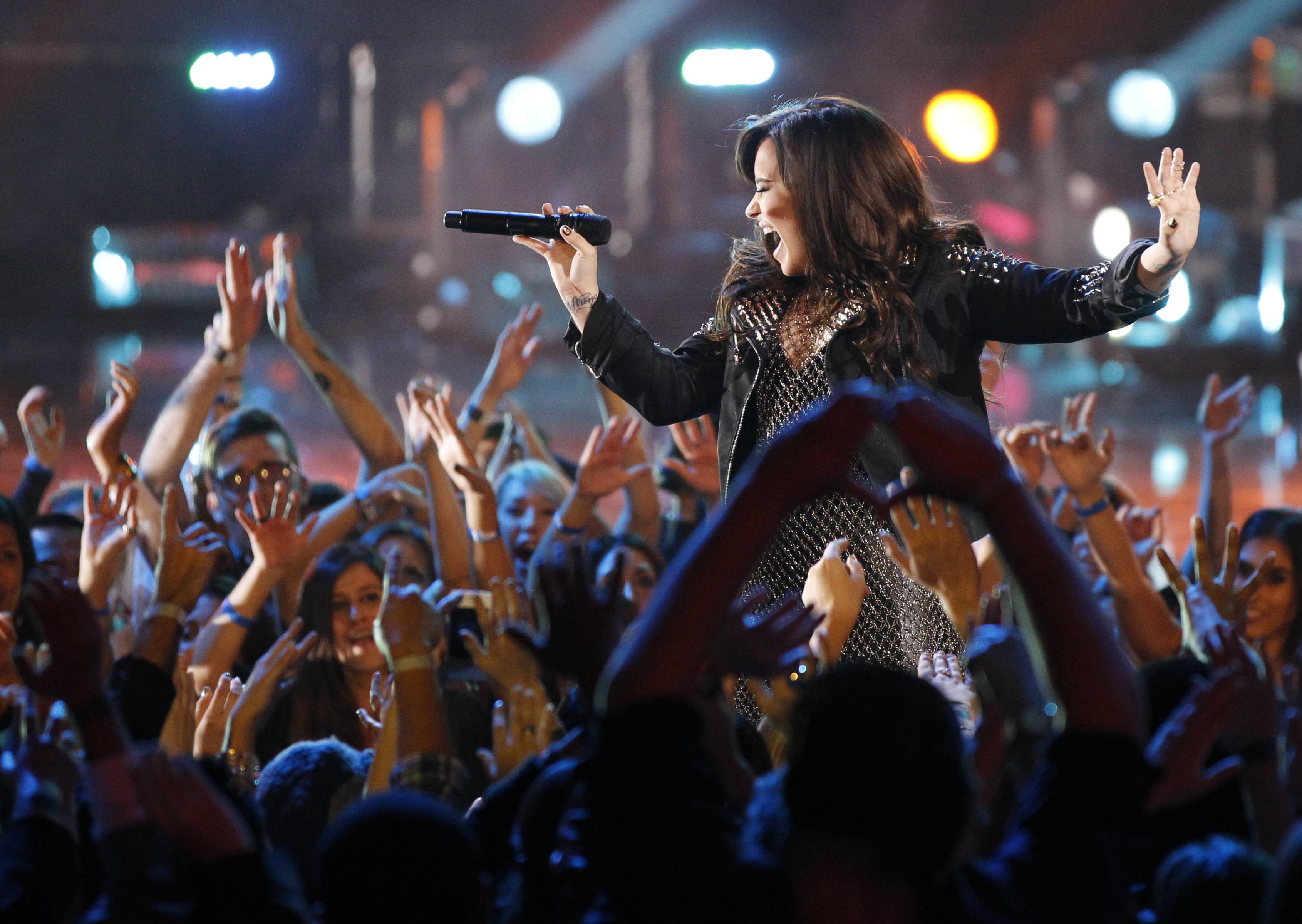 Demi Lovato se apresenta no 'VH1 Divas' em Los Angeles, nos Estados Unidos
